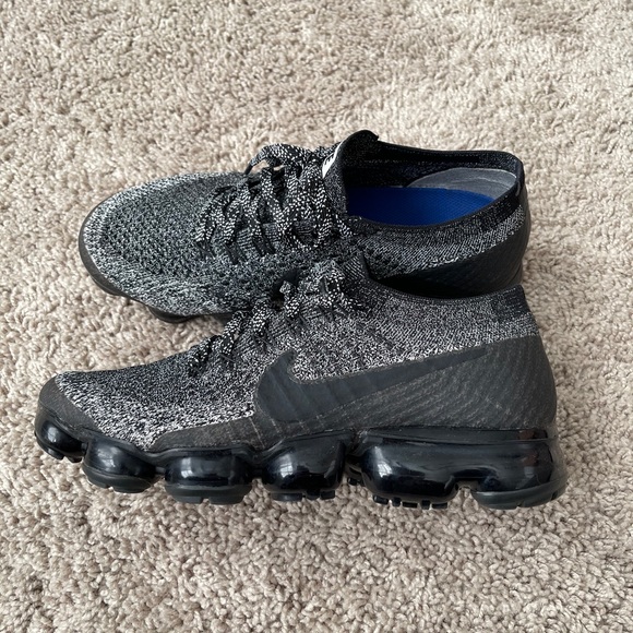 SOLD-Nike Flyknit Vapormax Oreo🖤 - Picture 1 of 6